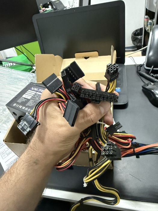 Блок питания AeroCool vx750