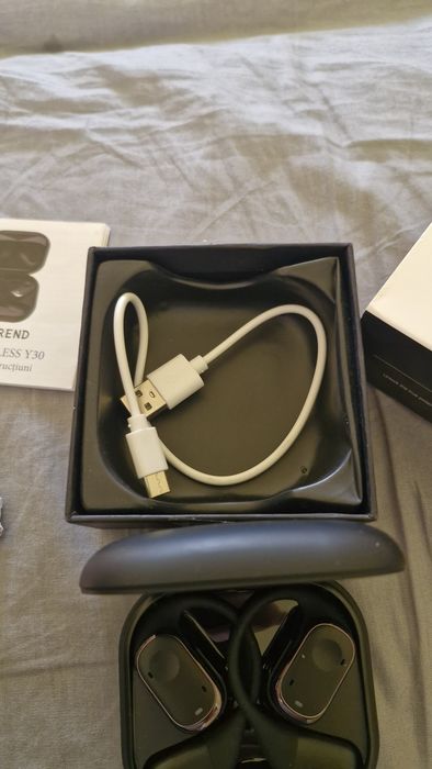 Casti wireless y3 noi in cutie