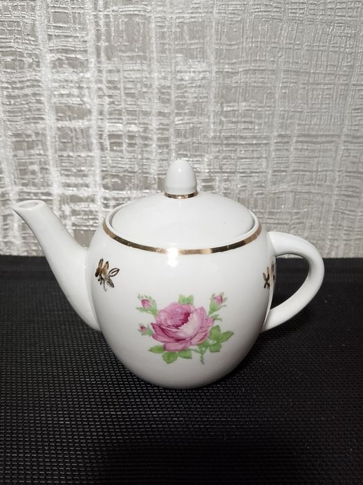 Чайники винтажные. Цены в описании.