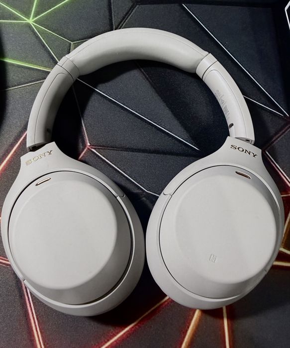 Наушники Sony  1000XM4