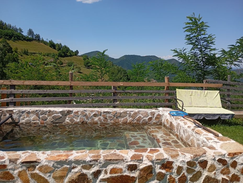 Cabană de inchiriat la Muntele Rece la 30 km de Cluj.CABANA RAPIDU