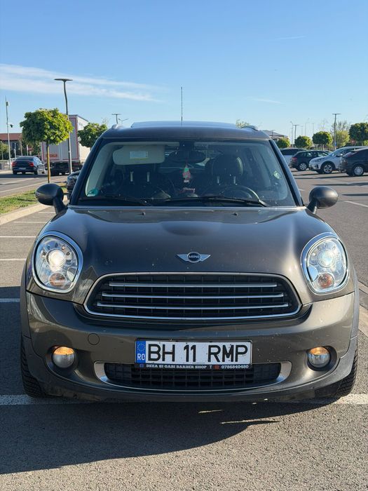 Mini cooper country man