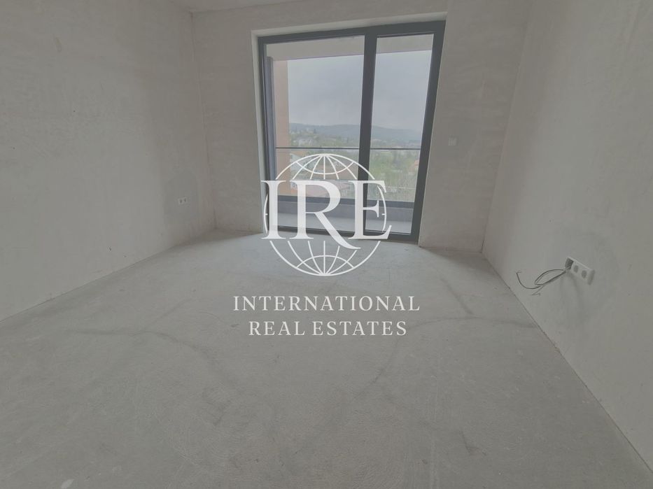 Продава се Тристаен апартамент в Варна, Бриз - 110 кв.м за 1173 €/кв.м - Снимка #4