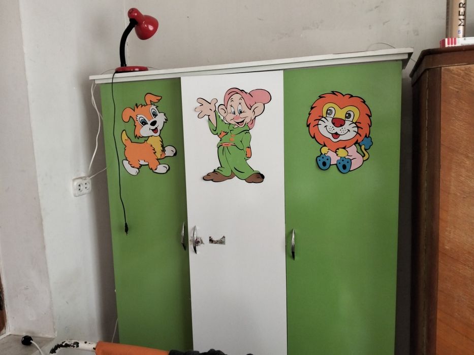 Продаётся шифоньер детский и ещё советский
