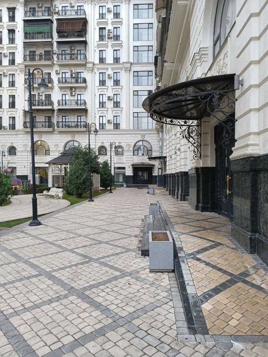 Продается 5 комнатная квартира ЖК Казахстан 170м2 Коробка Кирпич Метро