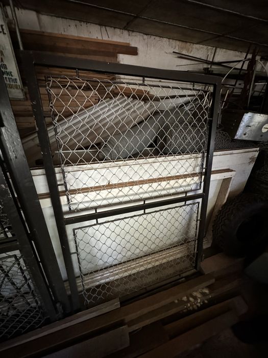 Vand poarta metalica 5m si portita 1,1m ideal pentru acess gradina