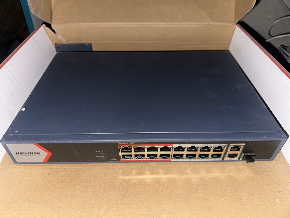 Коммутатор Hikvision