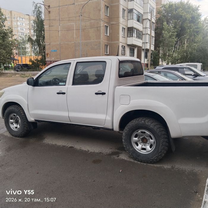 Toyota hilux 2014 г.