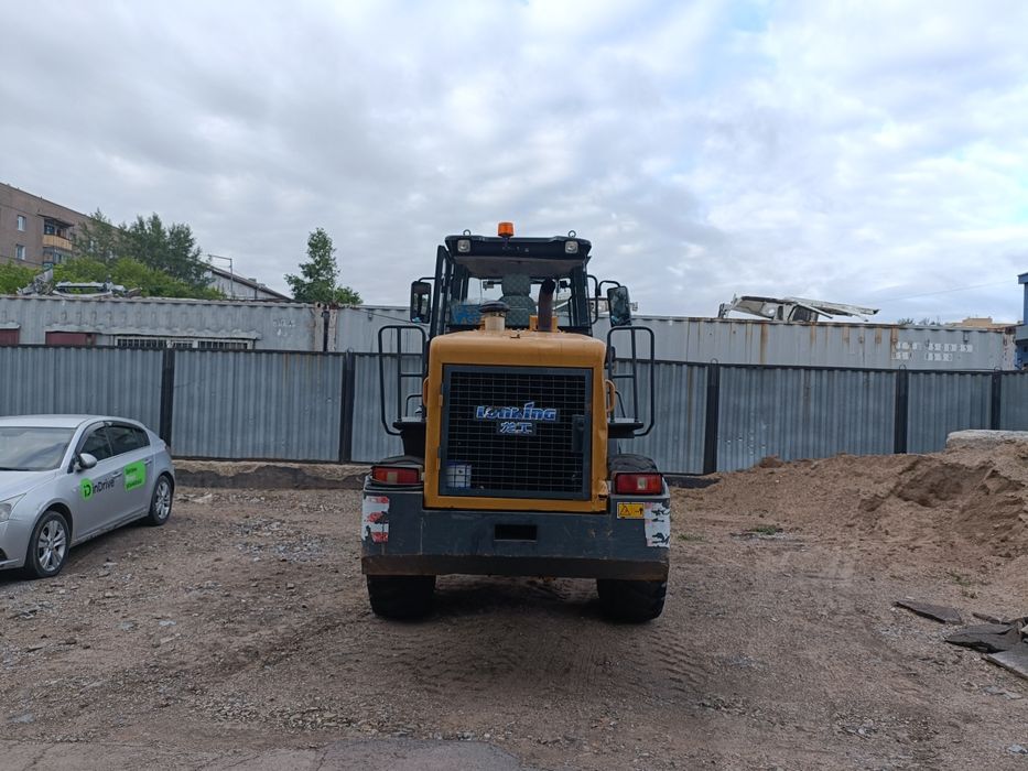 Продам погрузчик/ фронтальный погрузчик