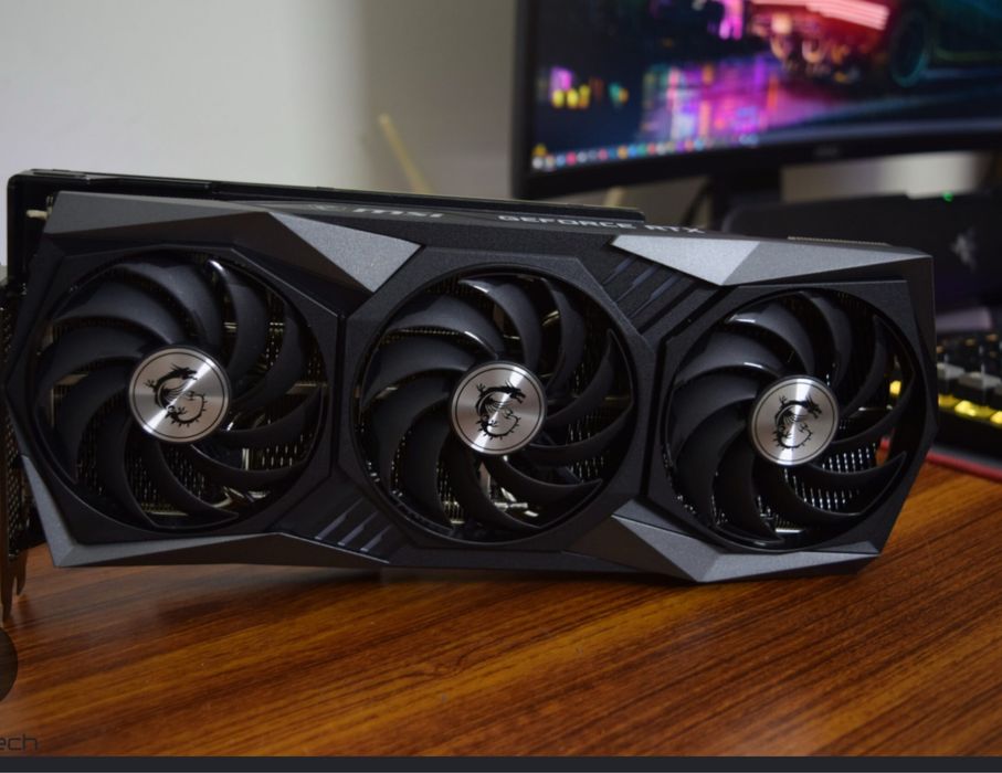 GeForce RTX™ 3060 Ti GAMING X TRIO stare perfecta!  Nu sa jucat sau minat nimic cu ea !