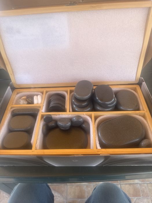 Set masaj cu pietre vulcanice