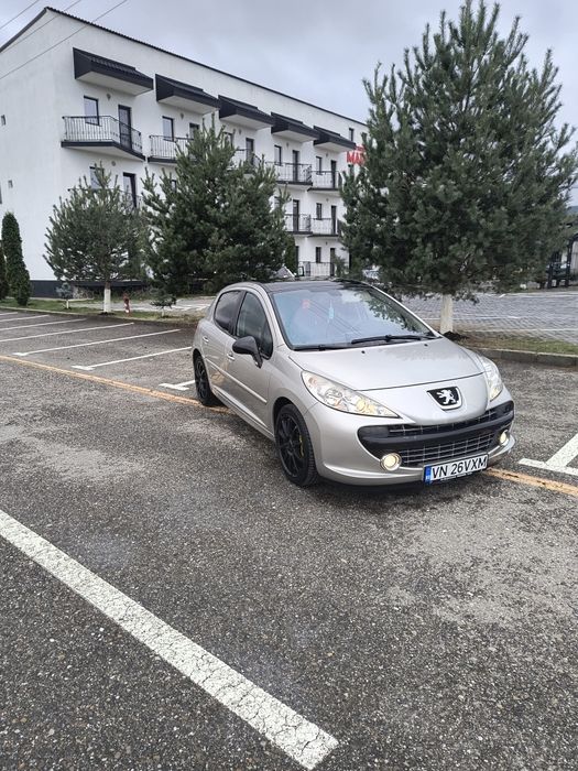 Vând Peugeot 207