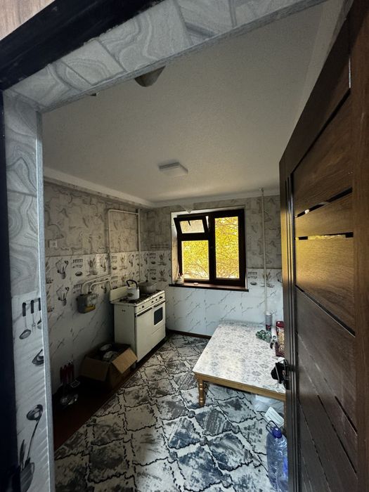 Bir xonali uy sotiladi Olmaliq (Kosmos)Sahovat mahalasi Sahrof R 5/5