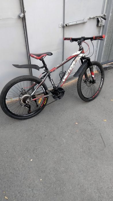 Продам алюминиевый вело .24колесо