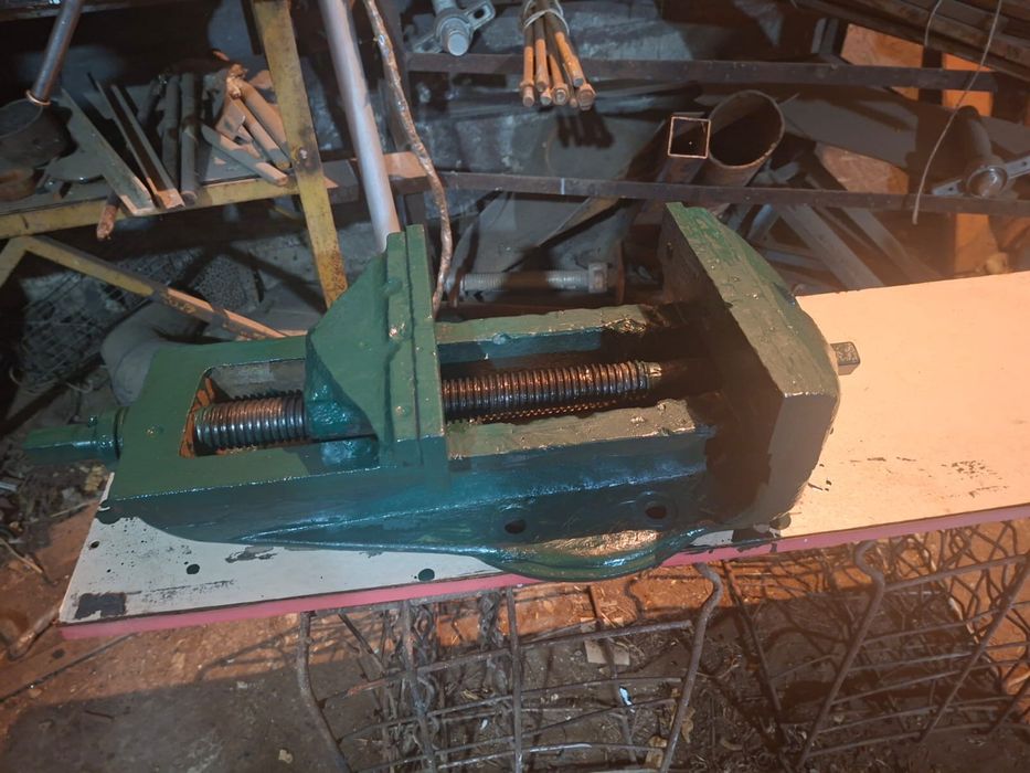 Продам тиски в идеальном состоянии