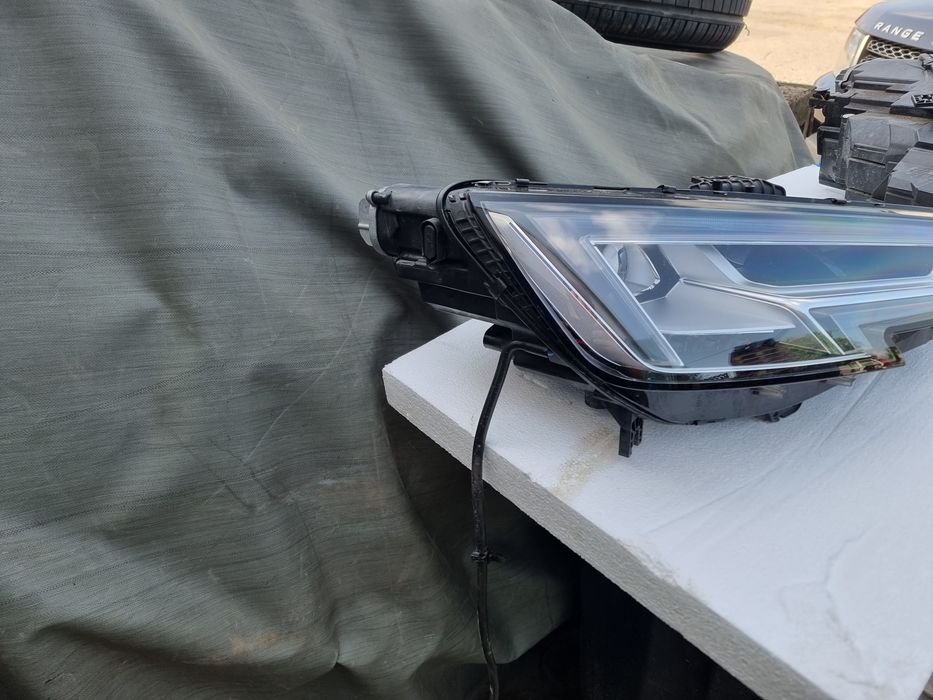 Far audi a4 b9 full led matrix stanga dreapta 8w0941033 8W0941034