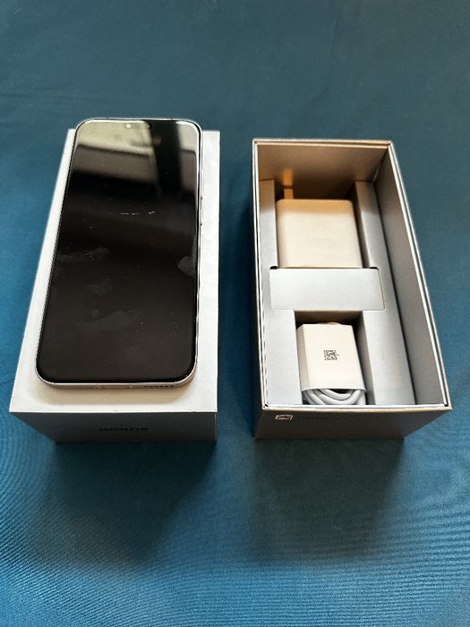 Honor Magic 8 Pro 16-512 + Earbuds