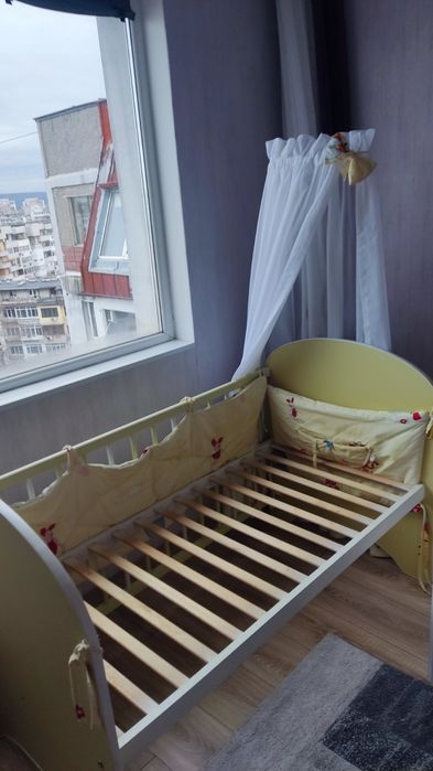 Детско легло (кошара)+ скрин