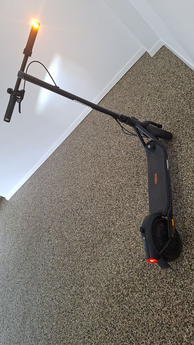 Trotineta electrica Segway-Ninebot f2