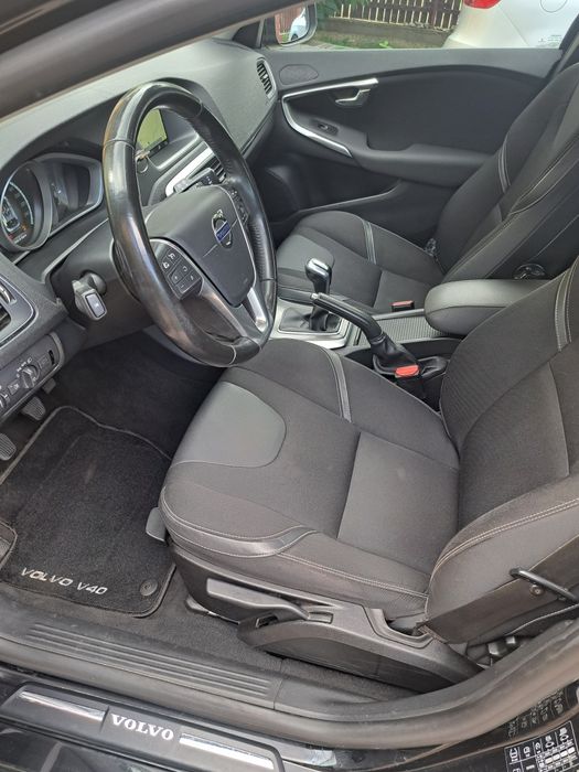 Volvo V40,2.0d euro6 M Business