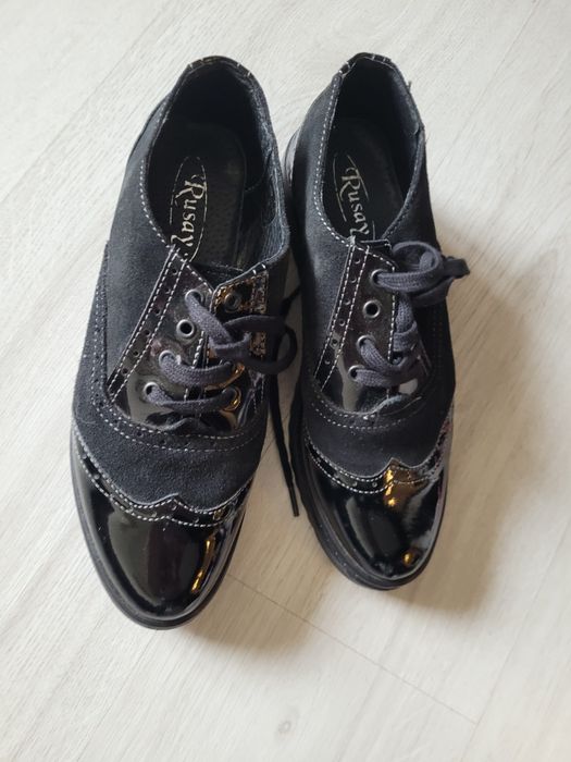 Pantofi dama piele lacuita și întoarsă