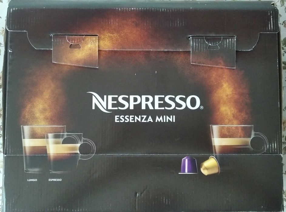 Vând aparat cafea Nespresso