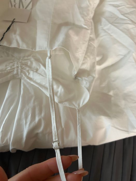 Нова с етикет рокля Zara