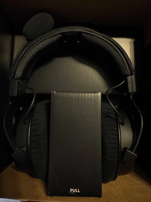 Casti Gaming Beyerdynamic Over-Ear MMX 330 Pro, Cu Fir, 48 Ohm, Negru