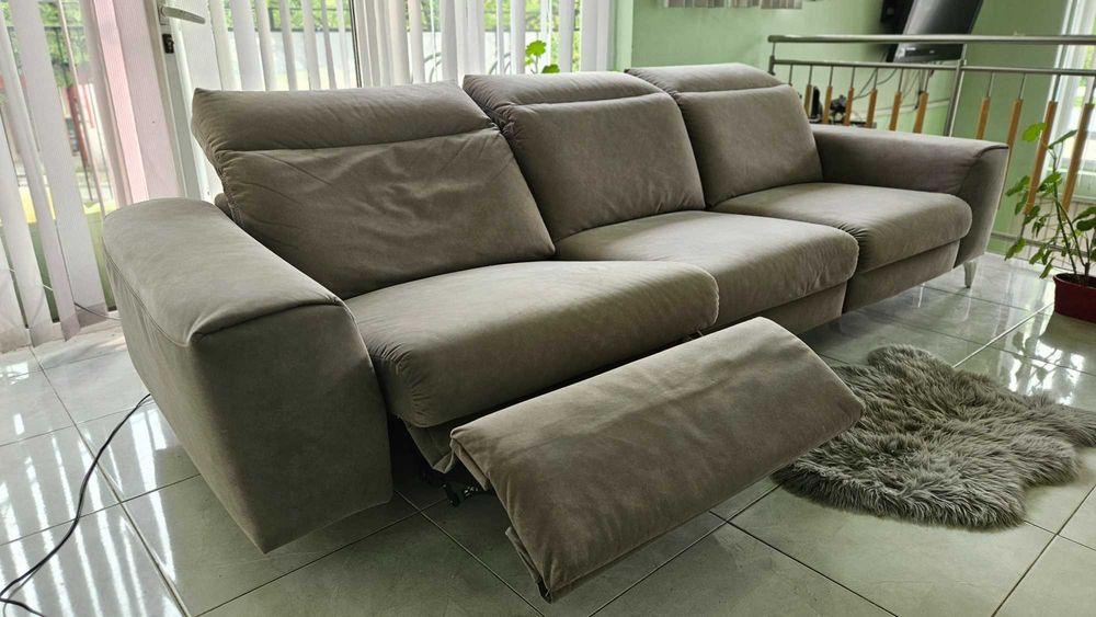 Дизайнерски диван с ел. механизъм RELAX! Доставка