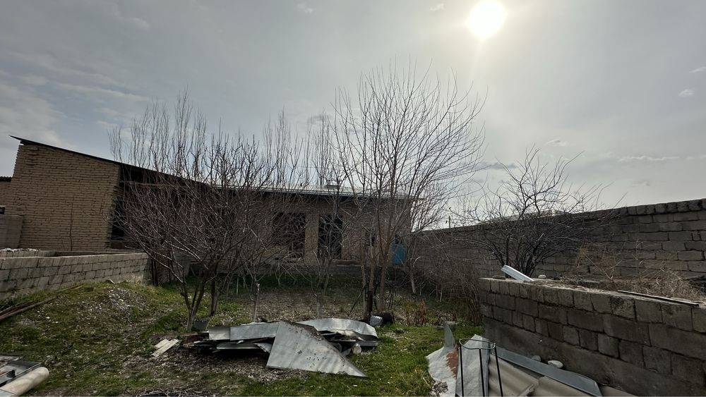 Участка Мустакиллик махалласида( тошкент магазинидан кирилад)