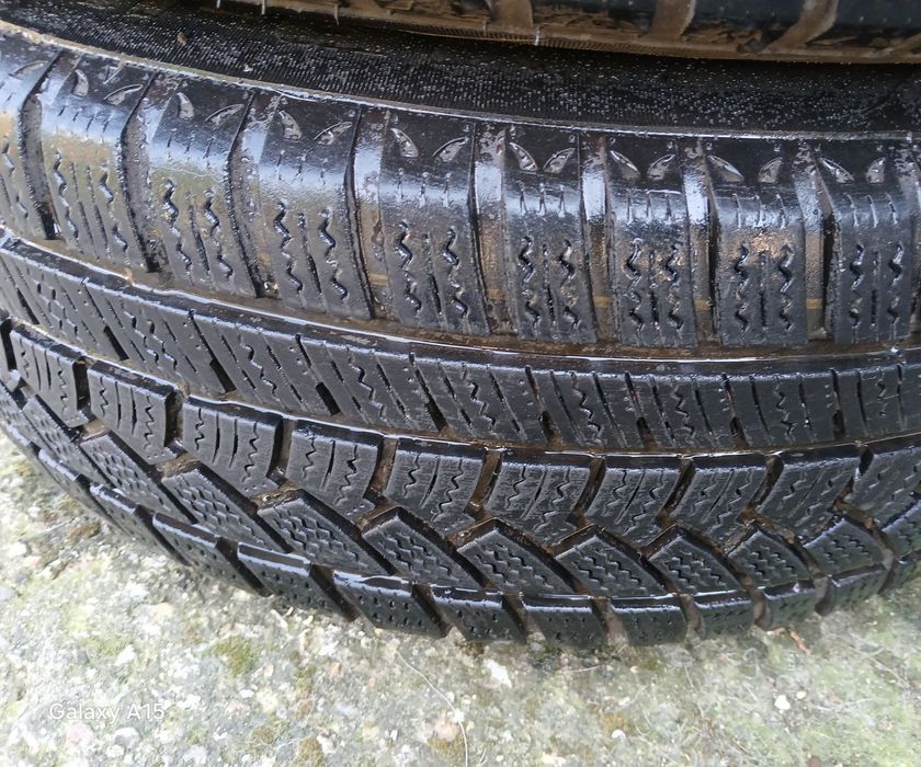 Set anvelope iarna  Jante tablă 215.65.16 Volkswagen Tiguan