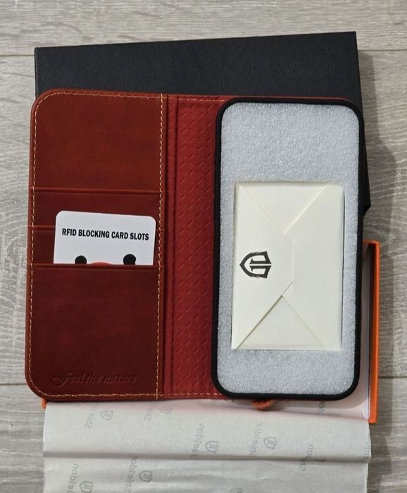 Carcasă piele naturală iPhone 15 Pro Max - roșie, RFID,slot card
