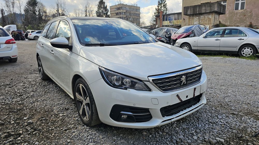 Пежо 308 1.2 2019г. На части