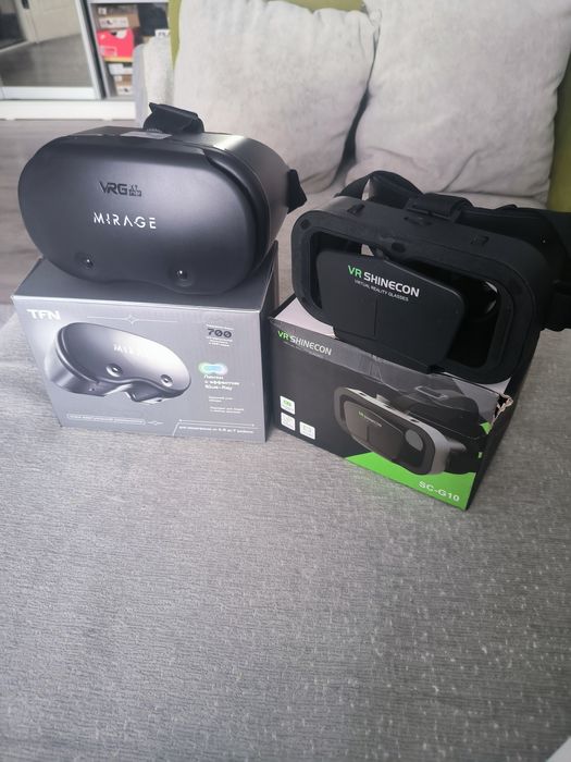 Продам VR очки 2 штуки, для игр и фильмов