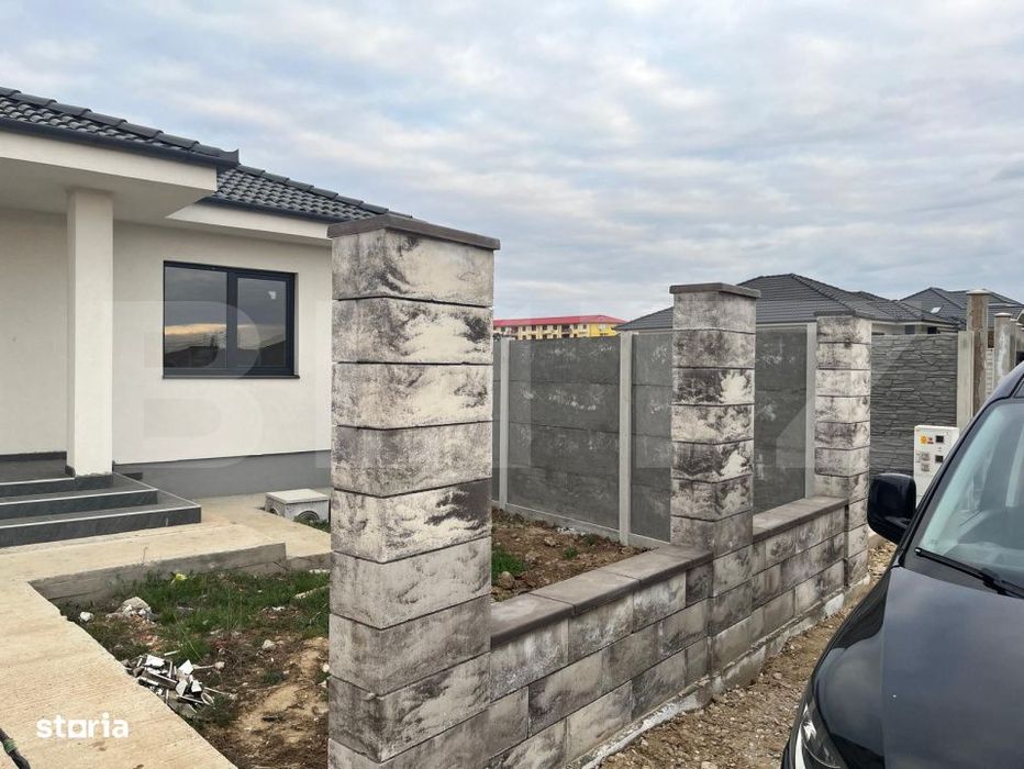 Casa individuala Oradea, zona linistita, cu gard imprejmuire din placi