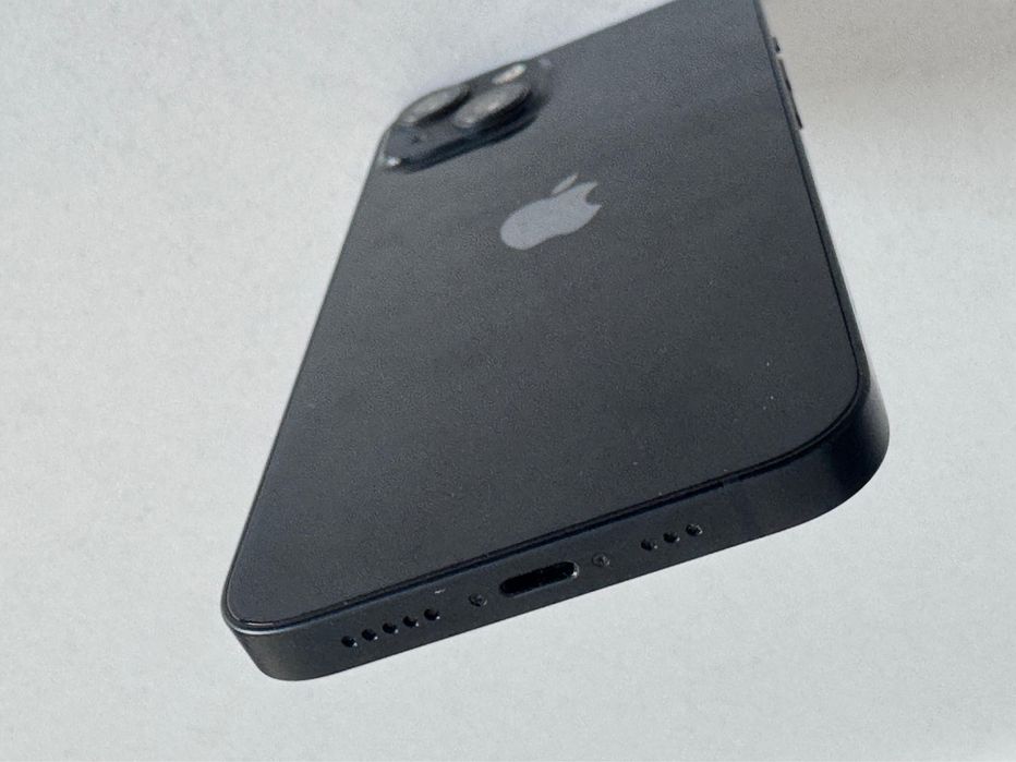 Айфон 13 128 Заблокированный торг есть