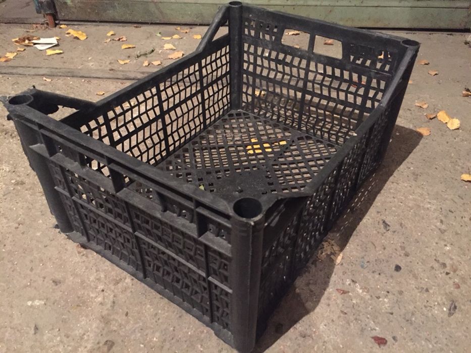 Пластиковые ящики