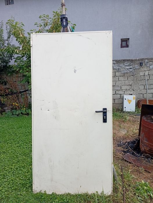 Ușă tehnica metal