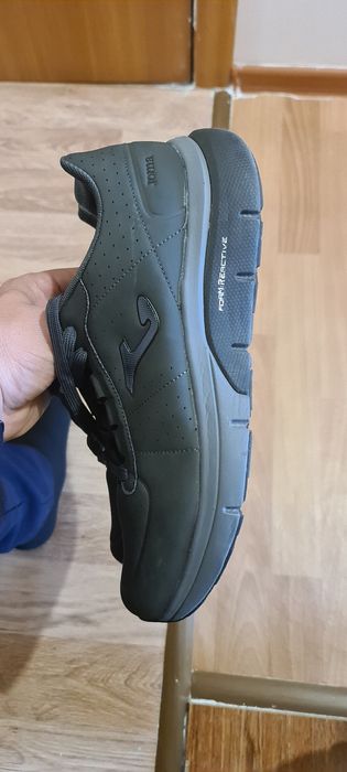 Кроссовки новые оригинал