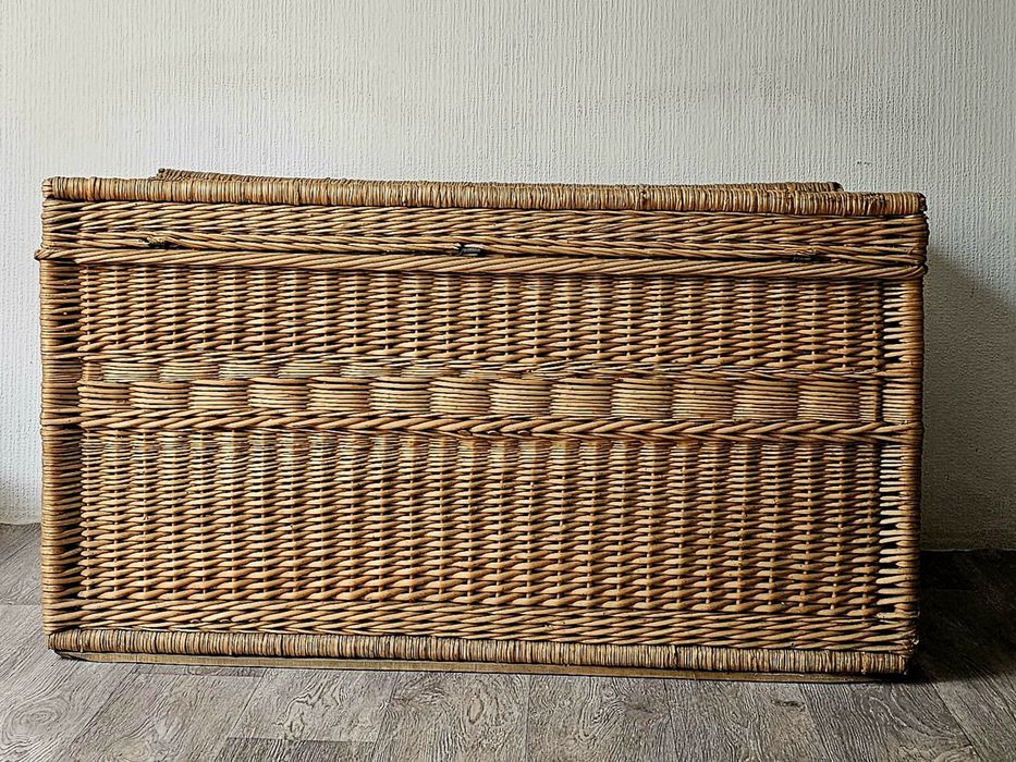 Уникален ръчно плетен кош/ракла,120х60х60