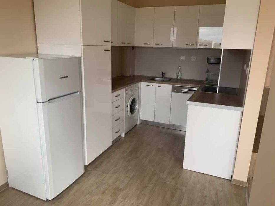 Дава се под наем Тристаен апартамент в Пловдив, Съдийски - 70 кв.м за 425 € - Снимка #1