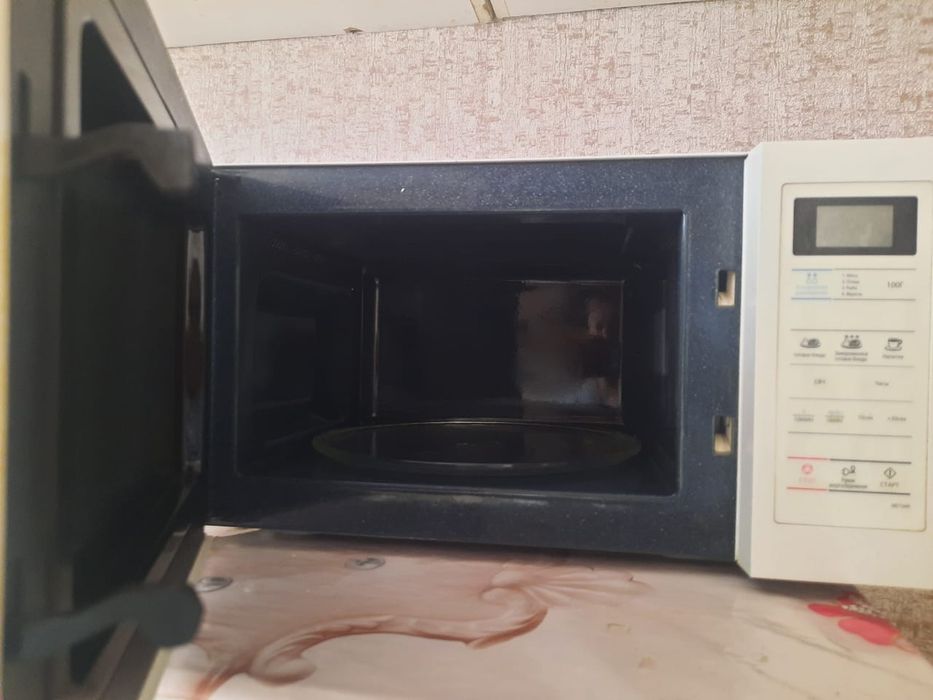 Продам микроволновую печь SAMSUNG