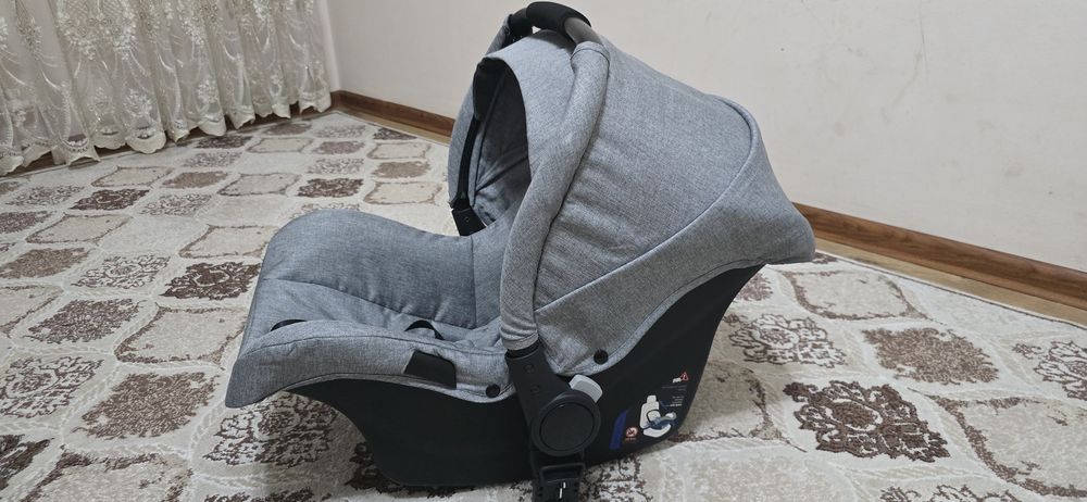 Продаётся автолюлька Pierre Cardin