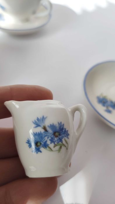 Кукленски порцеланов сервиз нов, в кутия