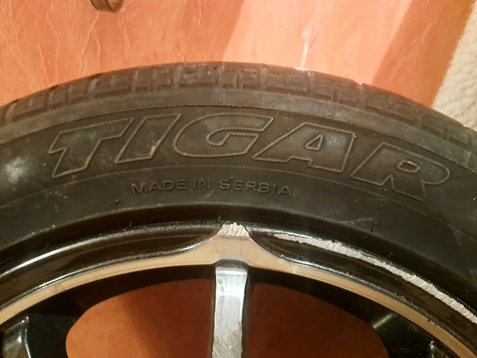 Автомобилни гуми Гуми с джанти