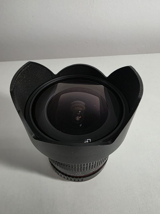 Samyang 10mm f/2.8 (manual focus)