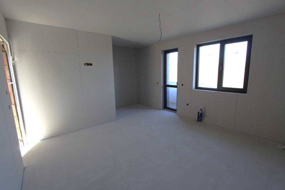 НОВА Самостоятелна къща до гр.София, с.Гурмазово