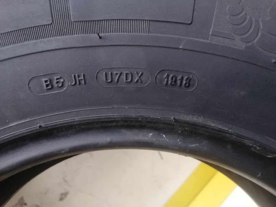 225/75/16 C 2x Michelin vara dot 1918.  7,,05mm