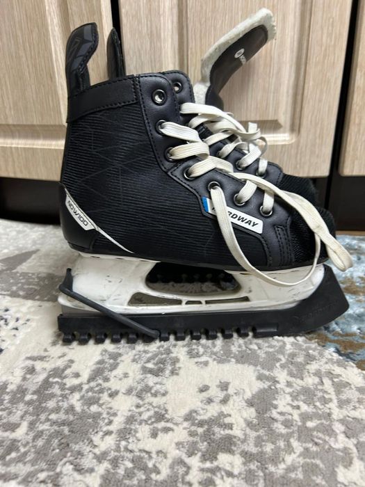 Продаю коньки детские