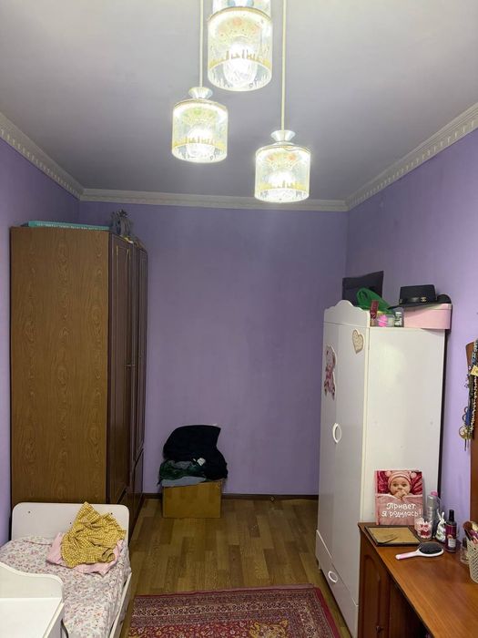Продается квартира Юнусабад 15 квартал 2в3 комнатная.